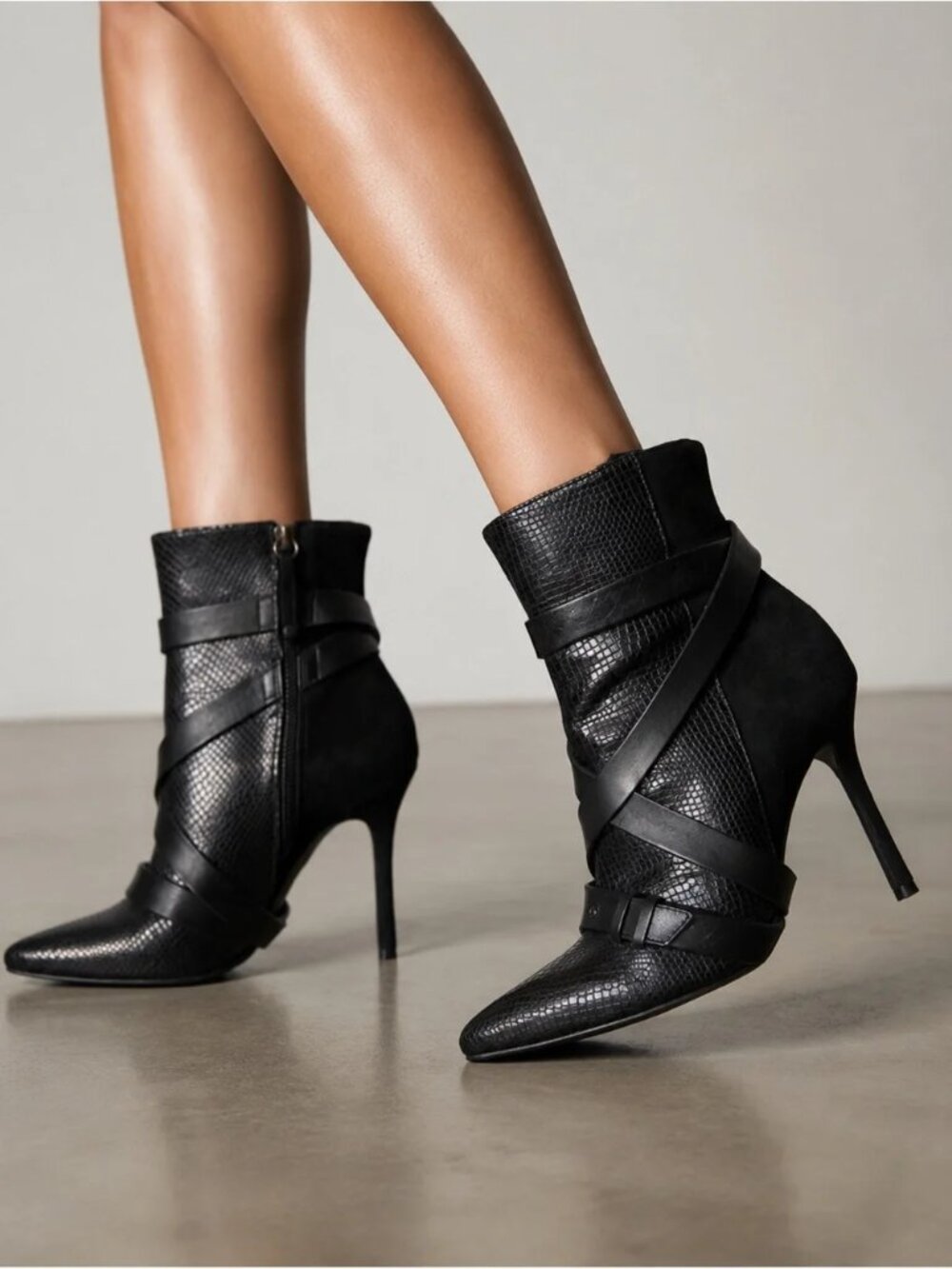 ALICE + OLIVIA Dolan Buckle Boots